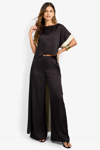 Tavia Pant
