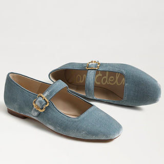 Michaela Mary Jane Flat