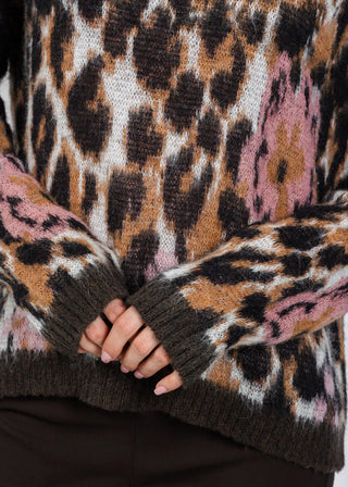 ElliottLaurenAnimalBrushedJacquardSweater-BrownMulti4.webp