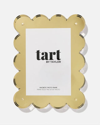 gold-chrome-acrylic-picture-frame-5545725.webp
